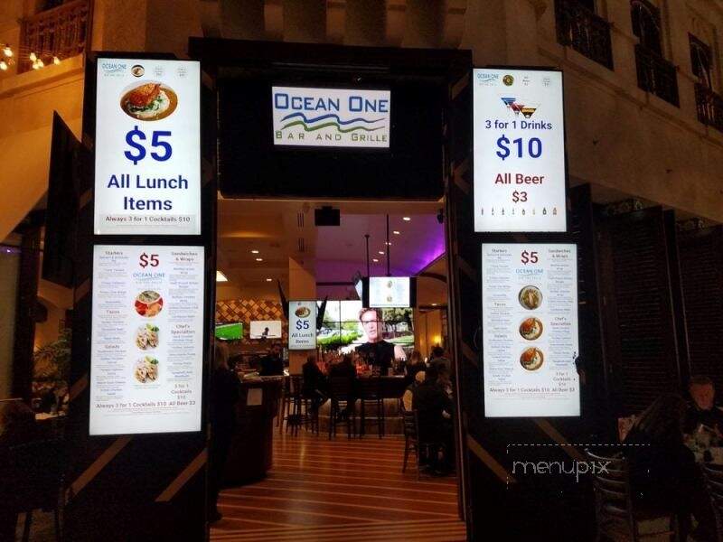 Ocean One Bar & Grille - Delray Beach, FL