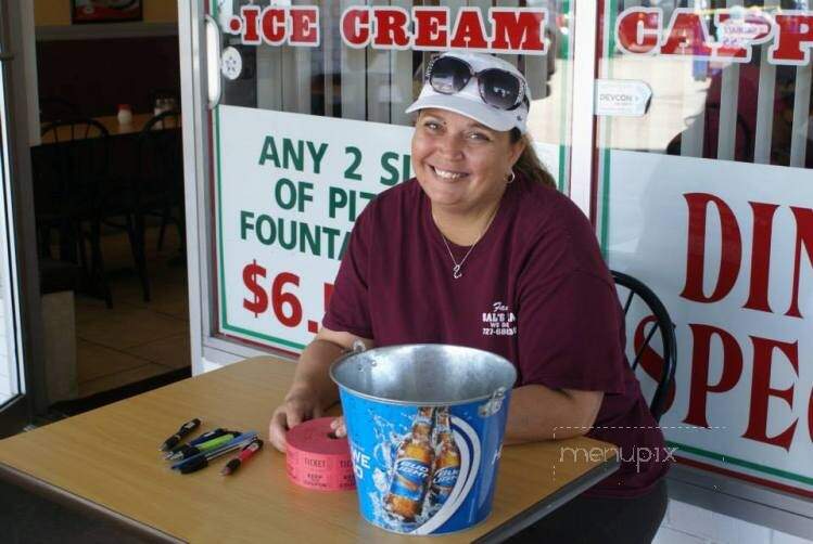 Famous Sal's Pizza - Hudson, FL