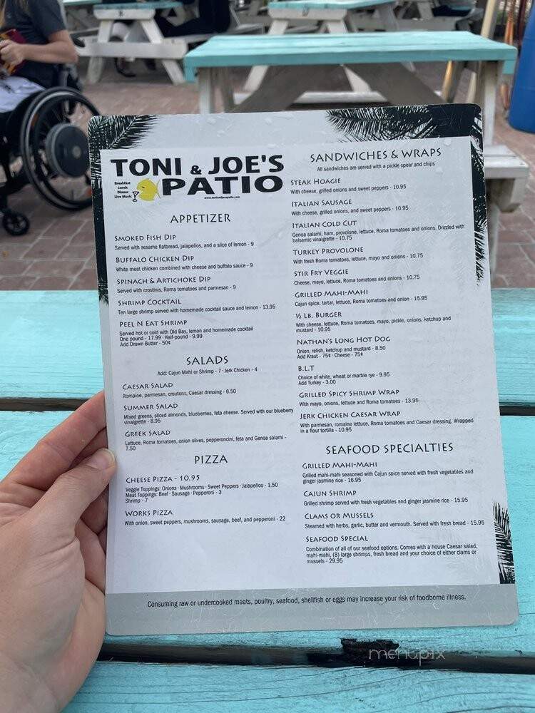 Toni & Joes Cocktail Lounge - New Smyrna Beach, FL