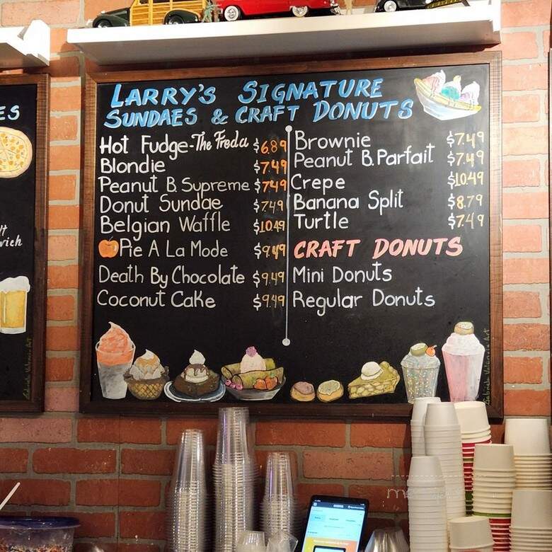 Larry's Olde Fashion Ice Cream - St Pete Beach, FL